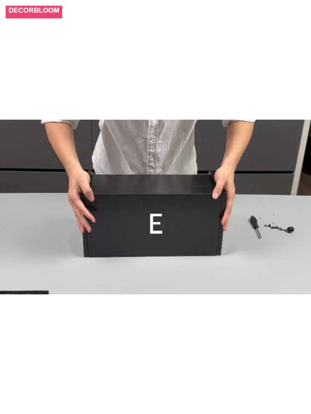 New Zealand Pine Wood Bread Box with Acrylic Door & Magnetic Seal, Large